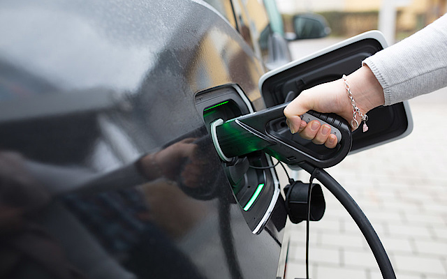 Elektro­mobilität bei Elektro Abidovic in Ulm
